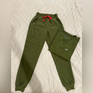 FIGS Zamora High Waisted Pants and Shirt Scrub Set